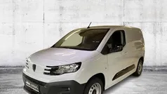 Gebraucht 2024 Peugeot Partner Premium Van / Kleinbus | 20.490 € (Fairer Preis)