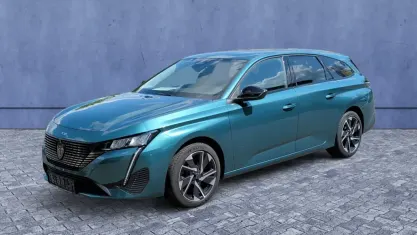 Gebraucht Peugeot 308 SW Allure 131 PS (96 kW) 2024 Blau Kombi