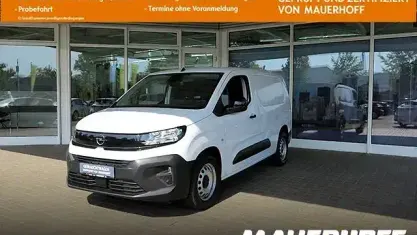 Gebraucht Opel Combo Basis 131 PS (96 kW) 2025 Weiß Van / Kleinbus