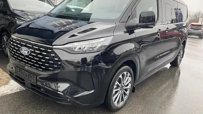 Gebraucht Ford Tourneo Custom Titanium X 2025 Van