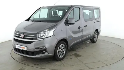 Gebraucht Fiat Talento Family 146 PS (107 kW) 2017 Silber Van / Kleinbus