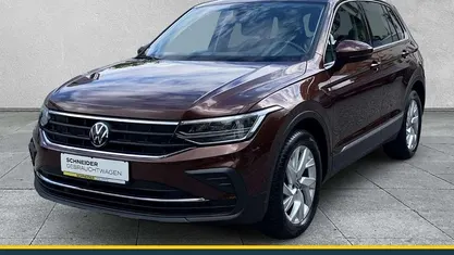 Braun Gebraucht 2023 VW Tiguan Move SUV | 21.490 € (Superpreis)