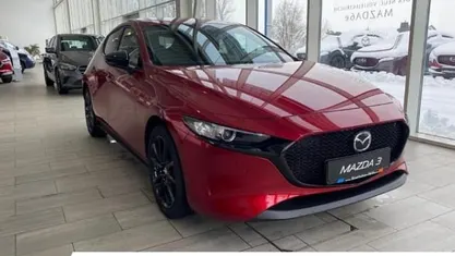 Neu Mazda 3 Homura-Line 140 PS (102 kW) 2026 Rot Limousine