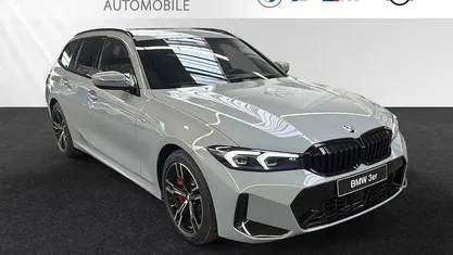 Black sapphire metallic Neu 2025 BMW 320 M Sport Kombi | 53.290 € (Fairer Preis)