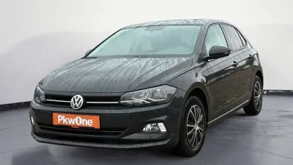 Gebraucht VW Polo Comfortline 65 PS (47 kW) 2018 Grau Kleinwagen