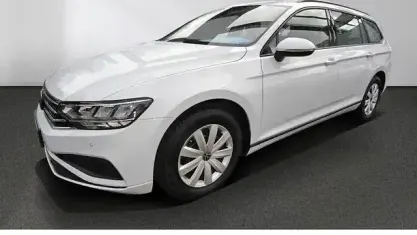 Gebraucht VW Passat Basis 150 PS (110 kW) 2024 Weiß Kombi