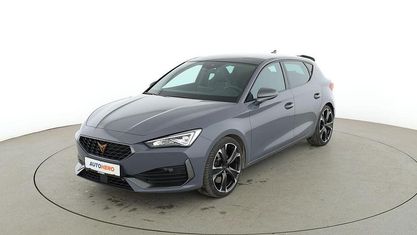 Używany Cupra Leon VZ 301 KM (221 kW) 2024 Szary Sedan/Limuzyna