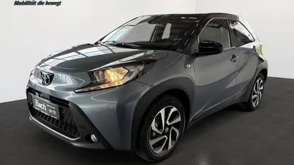 Gebraucht Toyota Aygo X Basis 72 PS (52 kW) 2025 Celestite grey / schwarz SUV
