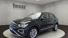 Deep black perleffekt Gebraucht 2024 VW T-Roc Style SUV | 30.800 € (Fairer Preis)