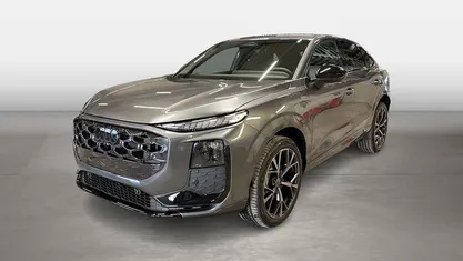 Neu Audi Q3 Sportback Sport 272 PS (200 kW) 2025 Grau SUV