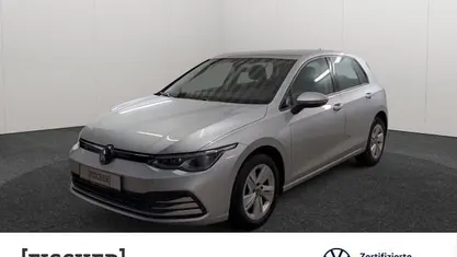 Second-hand VW Golf VIII Life 116 CP (85 kW) 2023 Berlinǎ