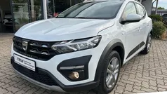 Arktisweiß (weiß) Gebraucht 2021 Dacia Sandero Comfort Kleinwagen | 13.690 € (Fairer Preis)