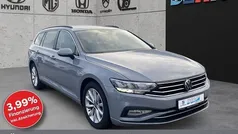 Grau Gebraucht 2023 VW Passat Business Kombi | 22.450 € (Fairer Preis)