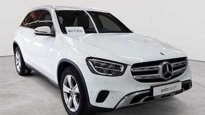 Używany Mercedes GLC220 AMG line 194 KM (142 kW) 2021 Biały SUV