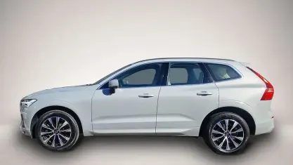 Gebraucht Volvo XC60 Core 197 PS (144 kW) 2023 Grau SUV