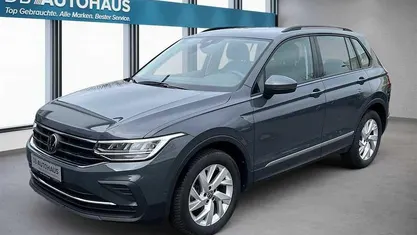 Gebraucht VW Tiguan Life 150 PS (110 kW) 2024 Grau SUV