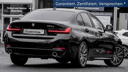 Gebraucht BMW 330e Sport Line 292 PS (214 kW) 2024 Schwarz Limousine