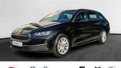 Gebraucht 2024 Skoda Octavia Selection Limousine | 30.990 € (Fairer Preis)