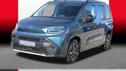 Gebraucht Toyota Proace Verso Basis 131 PS (96 kW) 2024 Grün Kombi