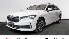 Gebraucht 2024 Skoda Superb Selection Kombi | 45.990 € (Guter Preis)