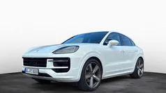 Carraraweißmetallic Gebraucht 2025 Porsche Cayenne SUV | 119.880 €