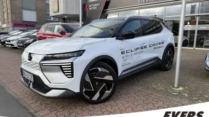 Begagnad Mitsubishi Eclipse 160 kW (218 HK) 2025 Vit Sedan