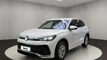 Neu VW Tiguan 150 PS (110 kW) 2025 Oryxweiß perlmutteffekt SUV