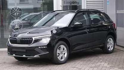 Black magic perleffekt Neu 2025 Skoda Kamiq Selection SUV | 25.179 € (Fairer Preis)