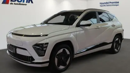 Gebraucht Hyundai Kona Trend 160 kW (218 PS) 2024 Atlas white SUV