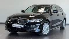 Schwarz Gebraucht 2021 BMW 330e Luxury Line Kombi | 29.988 € (Fairer Preis)