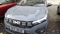 Urban grau Gebraucht 2023 Dacia Jogger Extreme Van / Kleinbus | 24.890 € (Teuer)