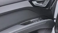 Weiss Gebraucht 2022 Audi Q4 e-tron Advanced SUV | 38.750 € (Fairer Preis)
