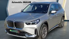 Silber Gebraucht 2025 BMW iX1 xLine SUV | 46.700 € (Fairer Preis)