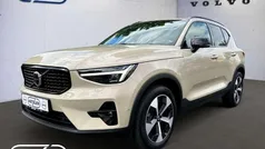 Sand dune / metallic Gebraucht 2024 Volvo XC40 Plus SUV | 38.950 € (Fairer Preis)