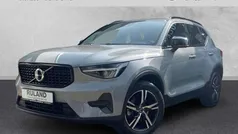 Grau Gebraucht 2024 Volvo XC40 Plus SUV | 36.890 € (Fairer Preis)