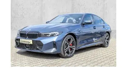 Usata BMW 330e M Sport 292 CV (214 kW) 2025 Blu Berlina