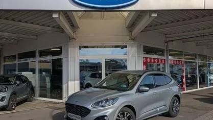 Gebraucht Ford Kuga ST-Line X 150 PS (110 kW) 2023 Silber, solar silver SUV