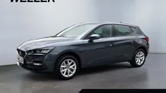 Magnetic grau metallic Neu 2025 Seat Leon Limousine | 31.890 € (Fairer Preis)