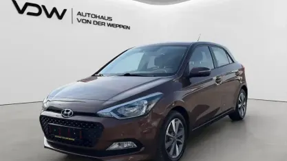 Gebraucht Hyundai i20 YES! 84 PS (61 kW) 2015 Braun Kleinwagen