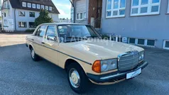 Gelb Gebraucht 1981 Mercedes E230 Limousine | 8.900 €