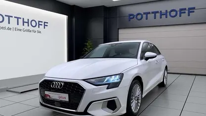 Weiss Gebraucht 2023 Audi A3 Advanced Limousine | 23.950 € (Guter Preis)
