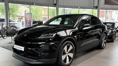 Schwarz Gebraucht 2025 Porsche Macan 4 Electric SUV | 83.400 € (Superpreis)
