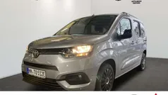 Bismut silber Gebraucht 2022 Toyota Proace Verso City Kombi | 27.480 € (Superpreis)