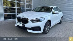 Alpinweiß uni Gebraucht 2024 BMW 118 Advantage Kleinwagen | 20.990 € (Fairer Preis)