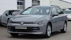 Grau Gebraucht 2024 VW Golf VIII Life Kombi | 25.990 € (Fairer Preis)