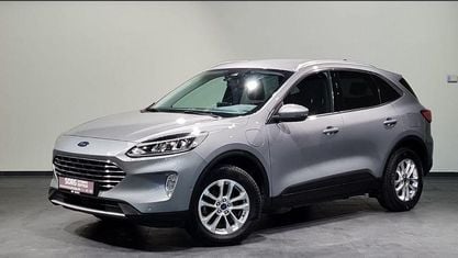 Używany Ford Kuga Titanium 224 KM (164 kW) 2022 Srebrny SUV