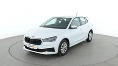Weiß Gebraucht 2022 Skoda Fabia Ambition Kleinwagen | 15.550 € (Guter Preis)