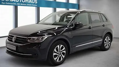 Gebraucht VW Tiguan Active 131 PS (96 kW) 2023 Schwarz SUV