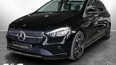 Metalliclack kosmosschwarz Gebraucht 2024 Mercedes B200 Progressive Van / Kleinbus | 29.780 € (Superpreis)