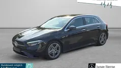 Schwarz Gebraucht 2024 Mercedes A200 AMG Limousine | 31.980 € (Fairer Preis)